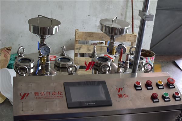 環(huán)氧樹(shù)脂灌膠機(jī)