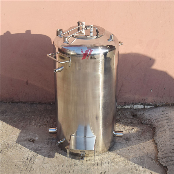 上封頭壓力桶側面