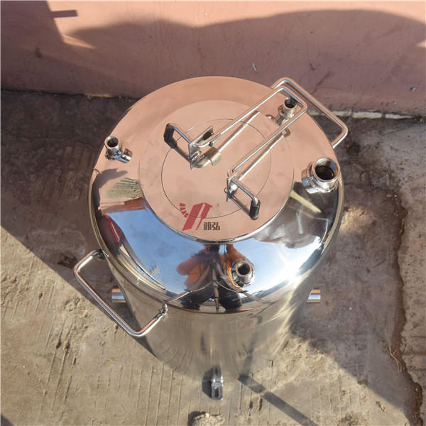 上封頭壓力桶俯視圖